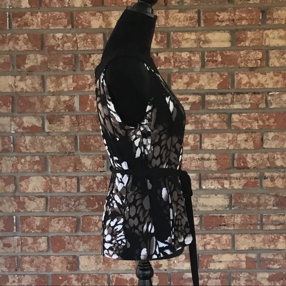 SANDRA Darren Sleeveless Top - Picture 3 of 7